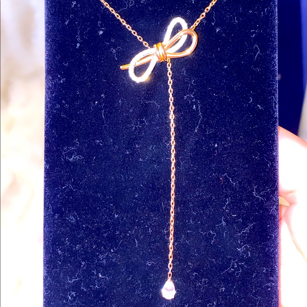 Swarovski Crystal Lifelong Bow Y necklace
Bow, White, Mixed metal finish ( new )